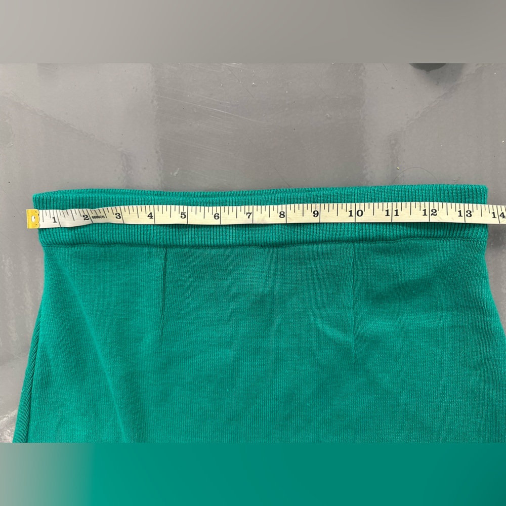Vintage 2 Piece Green knit skirt Set (has stretch!) - Picture 5 of 6